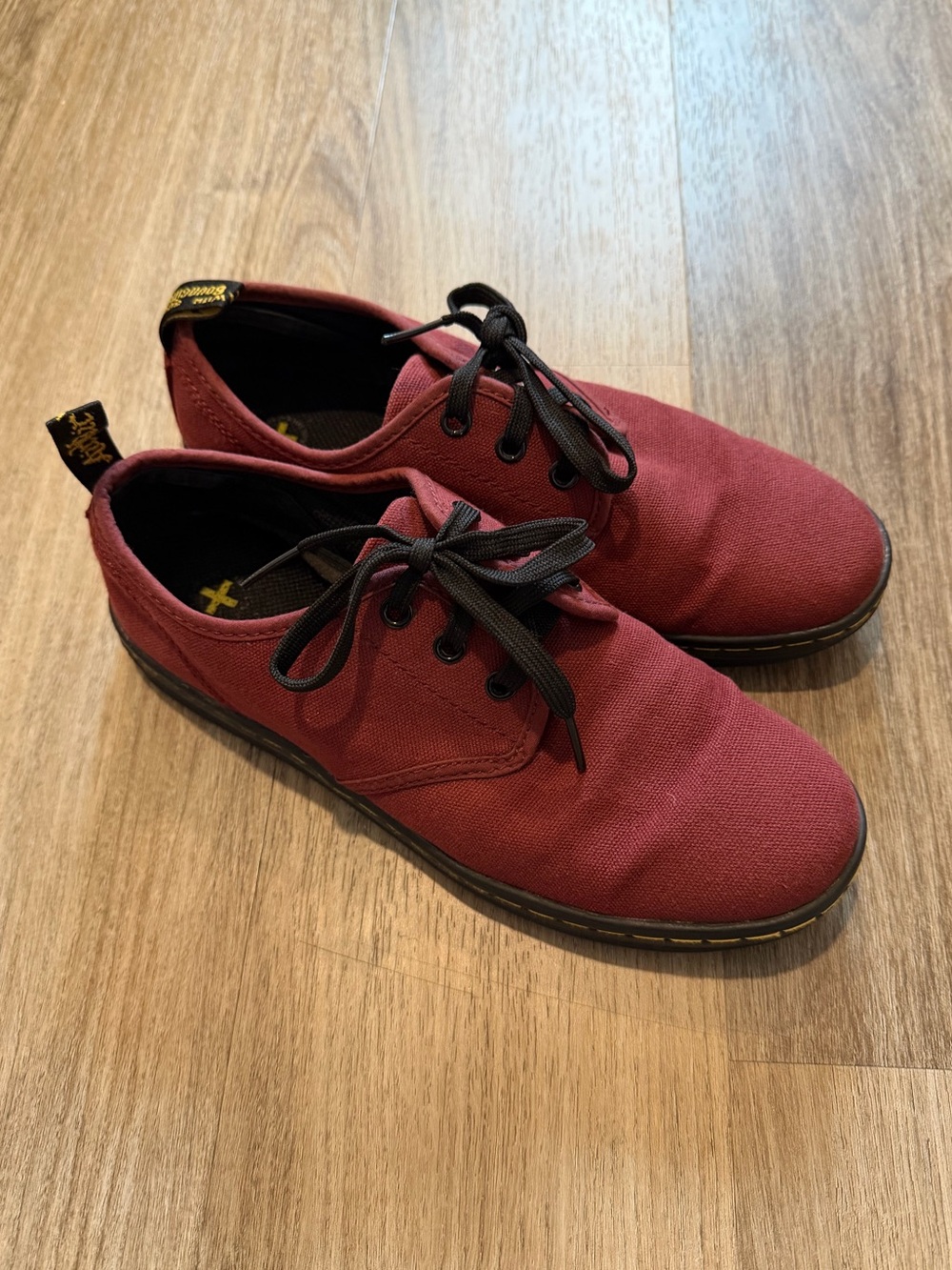 Dr. Martens EUC Women’s Burgundy Canvas Casual Sneaker